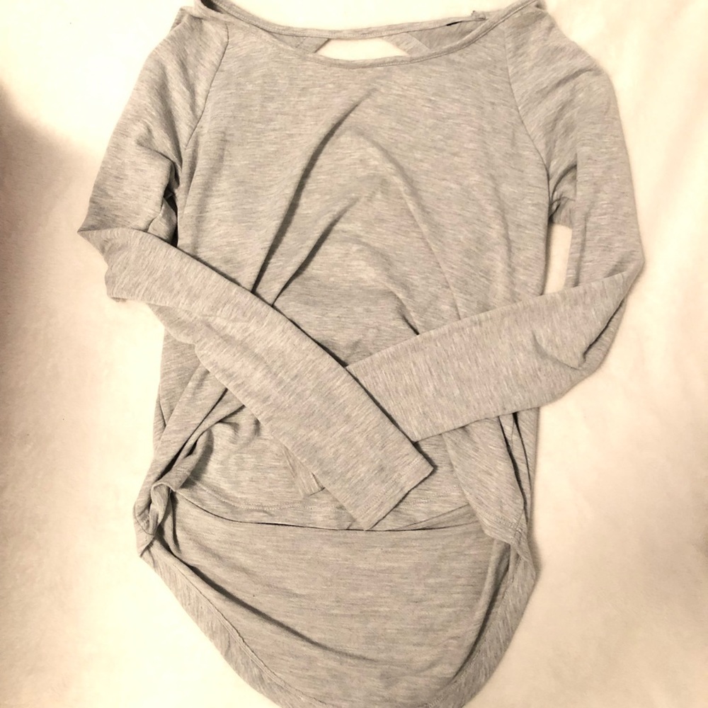 Athleisure long sleeve with cut out on back